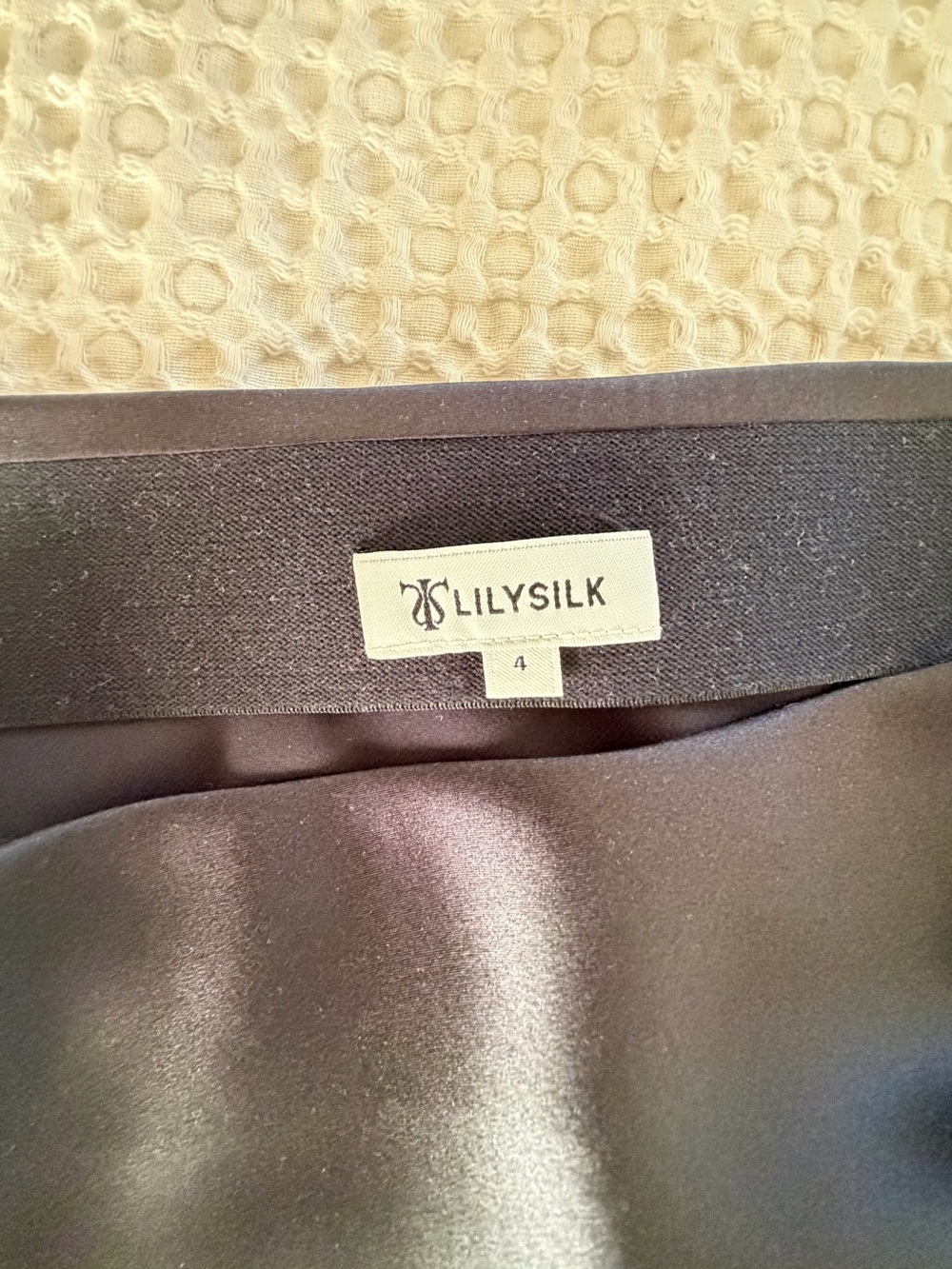 LILYSILK Black 100% Mulberry Silk Bias Cut Midi Skirt Side Slit Size 4 - Picture 3 of 15